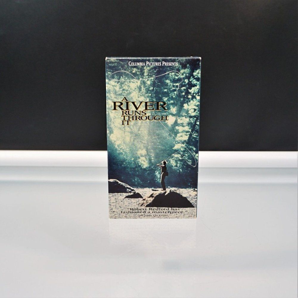 A River Runs Through It VHS Tape Robert Redford 1992 Columbia Pictures